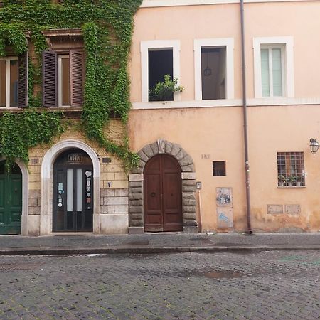 Borgo Pio 182 Vatican Suite Rome Bagian luar foto